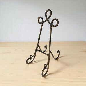 IMAX Worldwide Home Metal Easel Stand – Vintage Bronze Finish – Ornate Scroll